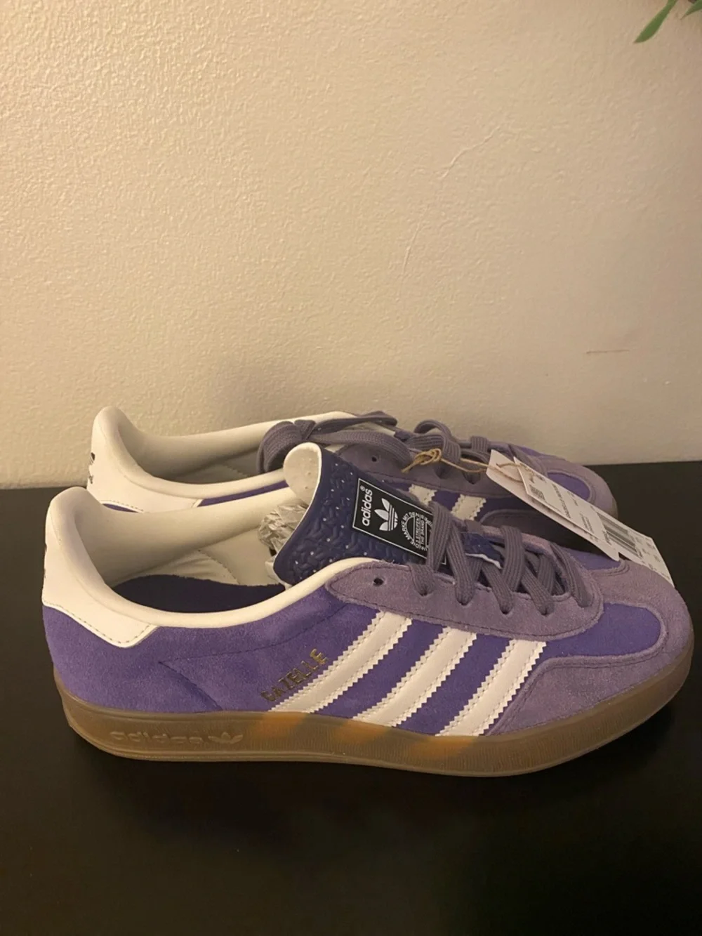 NWT - Adidas Gazelle Lavender Suede Sneakers - Men’s 5 /  Women’s 6 - Picture 5 of 10